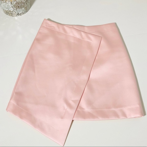 Light pink satin skirt Clearance